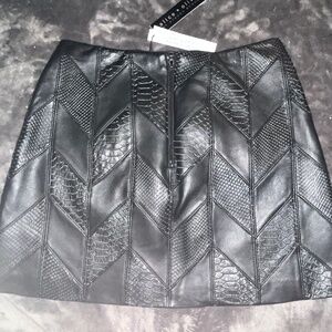 SOLID BLACK LEATHER MINI SKIRT